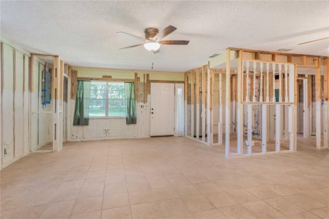 House in Inglis, Florida 4 bedrooms, 257.9 sq.m. № 1918778 - photo 10