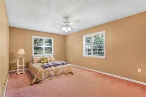 House in Inglis, Florida 4 bedrooms, 257.9 sq.m. № 1918778 - photo 2
