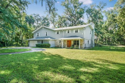 House in Inglis, Florida 4 bedrooms, 257.9 sq.m. № 1918778 - photo 13