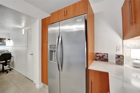 Condominio en venta en Hollywood, Florida, 1 dormitorio, 94.85 m2 № 1948275 - foto 18