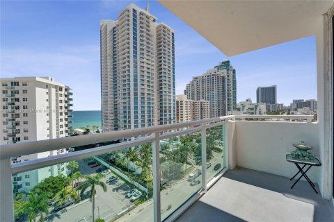 Condominio en venta en Hollywood, Florida, 1 dormitorio, 94.85 m2 № 1948275 - foto 5