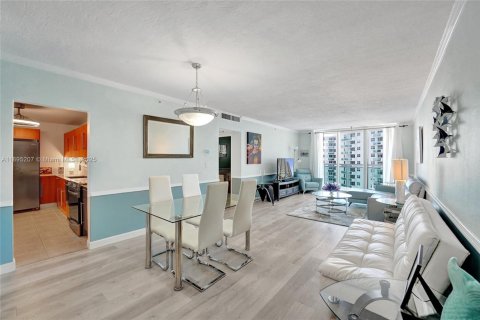 Condominio en venta en Hollywood, Florida, 1 dormitorio, 94.85 m2 № 1948275 - foto 7