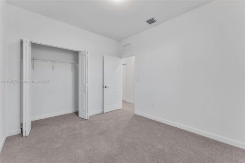 Снять в аренду таунхаус в Хомстед, Флорида 4 спальни, № 1946645 - фото 27