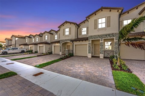 Снять в аренду таунхаус в Хомстед, Флорида 4 спальни, № 1946645 - фото 28