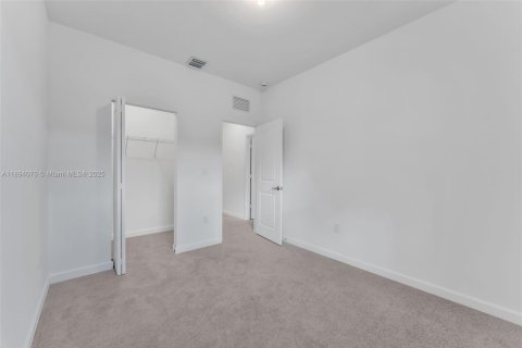 Снять в аренду таунхаус в Хомстед, Флорида 4 спальни, № 1946645 - фото 23