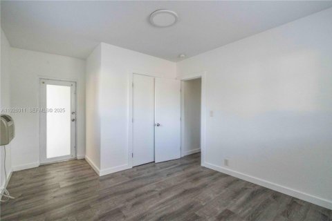 Appartement à louer à North Bay Village, Floride: 3 chambres, 120.77 m2 № 1984334 - photo 14