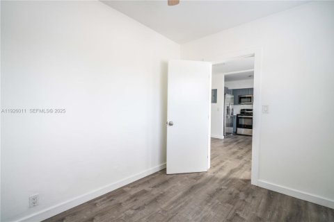 Appartement à louer à North Bay Village, Floride: 3 chambres, 120.77 m2 № 1984334 - photo 9