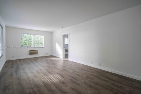 Appartement à louer à North Bay Village, Floride: 3 chambres, 120.77 m2 № 1984334 - photo 19