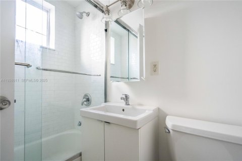 Appartement à louer à North Bay Village, Floride: 3 chambres, 120.77 m2 № 1984334 - photo 24