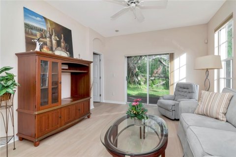 Adosado en venta en Tampa, Florida, 3 dormitorios, 148.36 m2 № 1625196 - foto 18