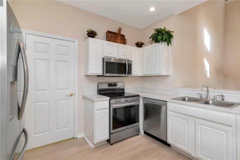 Adosado en venta en Tampa, Florida, 3 dormitorios, 148.36 m2 № 1625196 - foto 9