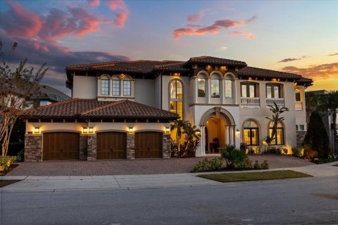 House in Four Corners, Florida 8 bedrooms, 736.53 sq.m. № 2096644