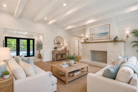 House in Sarasota, Florida 3 bedrooms, 167.22 sq.m. № 2134213 - photo 6