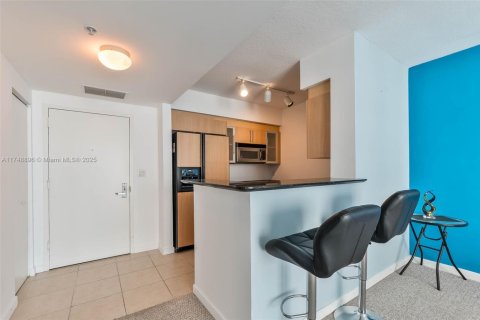 Condominio en venta en Miami, Florida, 1 dormitorio, 78.6 m2 № 1864943 - foto 8