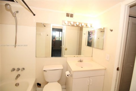 Снять в аренду кондоминиум в Норт-Майами, Флорида 1 спальня, 65.96м2, № 1975140 - фото 6