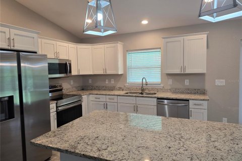 Villa ou maison à vendre à Port Charlotte, Floride: 3 chambres, 152.36 m2 № 2391635 - photo 3