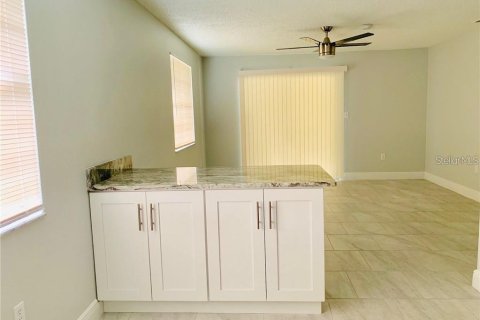 Villa ou maison à louer à Babson Park, Floride: 5 chambres, 103.86 m2 № 2213603 - photo 6