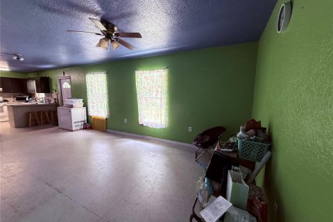 House in Okeechobee, Florida 3 bedrooms, 111.48 sq.m. № 2296342 - photo 18
