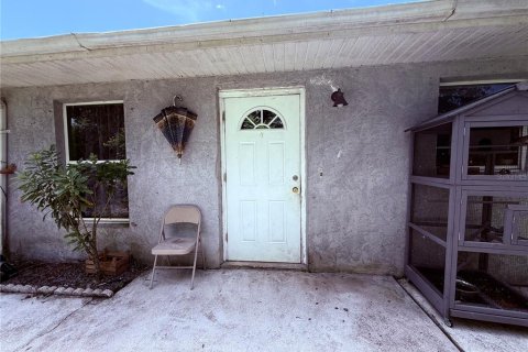 House in Okeechobee, Florida 3 bedrooms, 111.48 sq.m. № 2296342 - photo 16