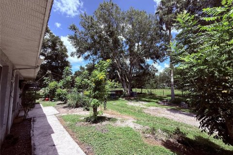 House in Okeechobee, Florida 3 bedrooms, 111.48 sq.m. № 2296342 - photo 15