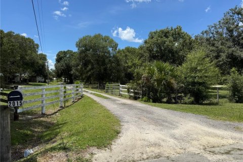 House in Okeechobee, Florida 3 bedrooms, 111.48 sq.m. № 2296342 - photo 4