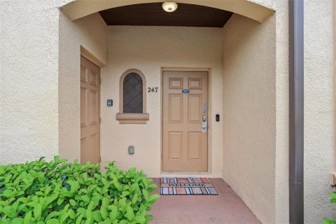 Townhouse in Davenport, Florida 3 bedrooms, 138.61 sq.m. № 1842243 - photo 2