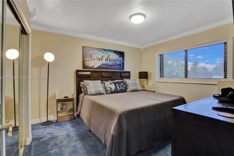 Casa en venta en Miami Gardens, Florida, 3 dormitorios, 116.13 m2 № 1867310 - foto 27