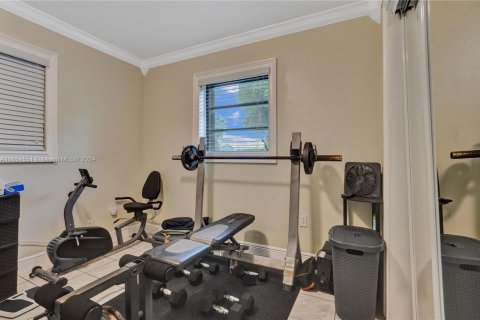 Casa en venta en Miami Gardens, Florida, 3 dormitorios, 116.13 m2 № 1867310 - foto 23