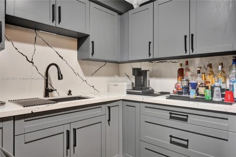 Casa en venta en Miami Gardens, Florida, 3 dormitorios, 116.13 m2 № 1867310 - foto 9