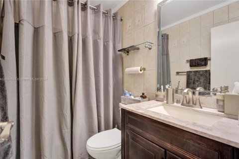 Casa en venta en Miami Gardens, Florida, 3 dormitorios, 116.13 m2 № 1867310 - foto 21