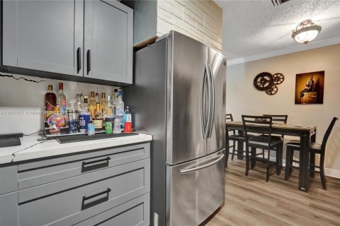 Casa en venta en Miami Gardens, Florida, 3 dormitorios, 116.13 m2 № 1867310 - foto 13