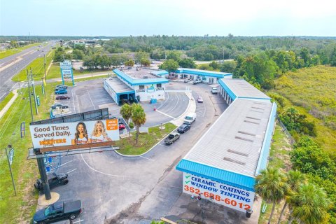 Immobilier commercial à Spring Hill, Floride 2064.01 m2 № 2227117