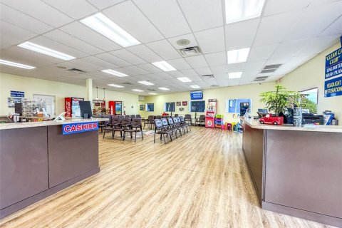 Immobilier commercial à vendre à Spring Hill, Floride: 2064.01 m2 № 2227117 - photo 29