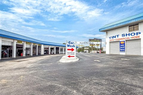 Immobilier commercial à vendre à Spring Hill, Floride: 2064.01 m2 № 2227117 - photo 24