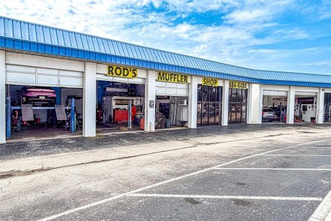 Immobilier commercial à vendre à Spring Hill, Floride: 2064.01 m2 № 2227117 - photo 25