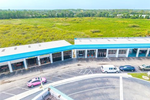 Immobilier commercial à vendre à Spring Hill, Floride: 2064.01 m2 № 2227117 - photo 19