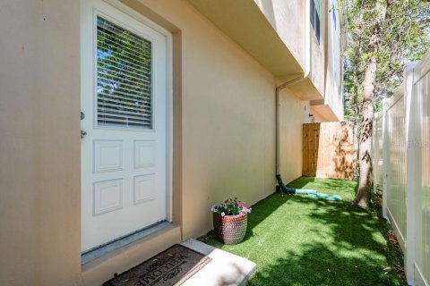 Adosado en venta en Tampa, Florida, 2 dormitorios, 135.82 m2 № 1847090 - foto 29