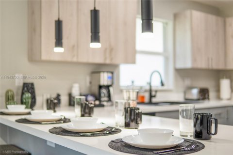 Villa ou maison à louer à Miami, Floride: 5 chambres, 161.65 m2 № 2000573 - photo 25