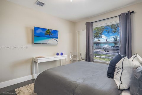 Villa ou maison à louer à Miami, Floride: 5 chambres, 161.65 m2 № 2000573 - photo 11