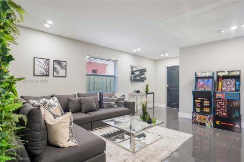 Villa ou maison à louer à Miami, Floride: 5 chambres, 161.65 m2 № 2000573 - photo 20