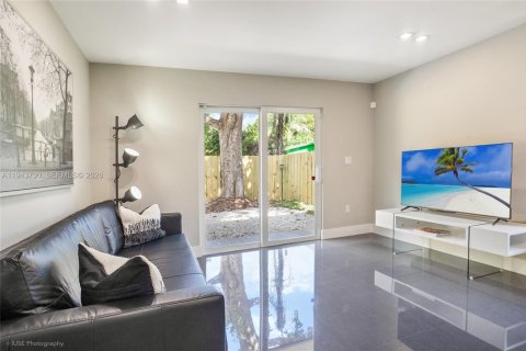 Villa ou maison à louer à Miami, Floride: 5 chambres, 161.65 m2 № 2000573 - photo 24