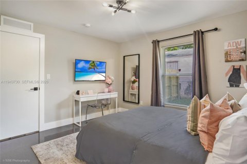 Villa ou maison à louer à Miami, Floride: 5 chambres, 161.65 m2 № 2000573 - photo 12