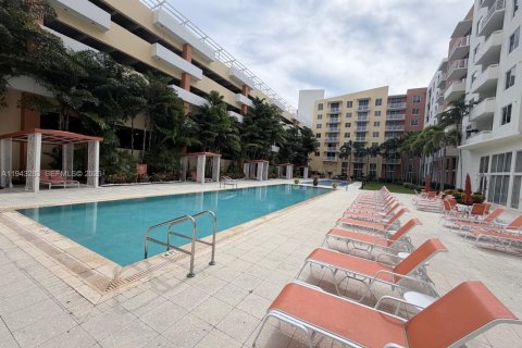 Copropriété à vendre à Aventura, Floride: 2 chambres, 100.06 m2 № 1999629 - photo 3