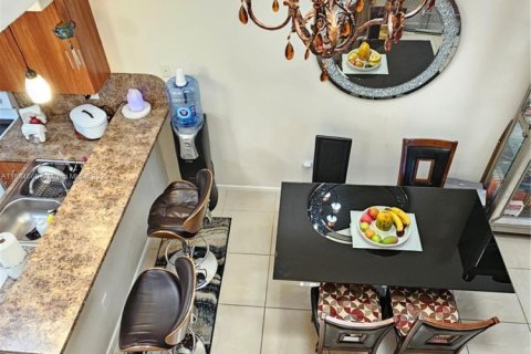Townhouse in North Lauderdale, Florida 3 bedrooms, 124.12 sq.m. № 1711428 - photo 7