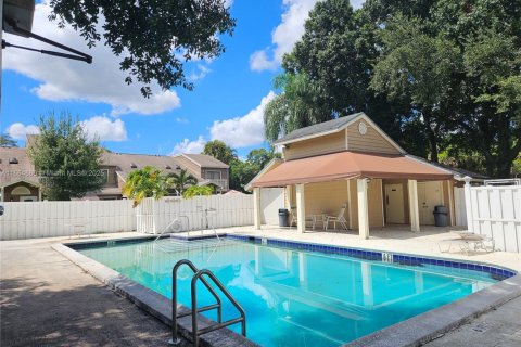 Townhouse in North Lauderdale, Florida 3 bedrooms, 124.12 sq.m. № 1711428 - photo 18
