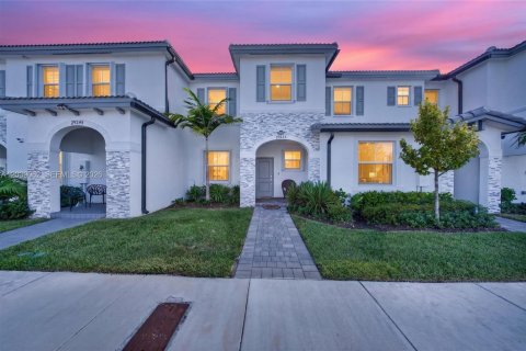 Townhouse in Homestead, Florida 3 bedrooms, 137.77 sq.m. № 2182690