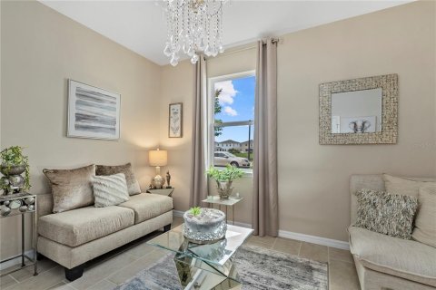 Casa en venta en Lakewood Ranch, Florida, 3 dormitorios, 189.99 m2 № 1817210 - foto 6