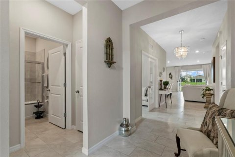 Casa en venta en Lakewood Ranch, Florida, 3 dormitorios, 189.99 m2 № 1817210 - foto 4