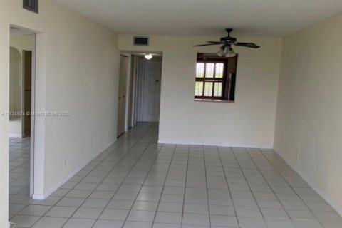 Copropriété à vendre à Lauderhill, Floride: 2 chambres, 96.62 m2 № 1935129 - photo 1