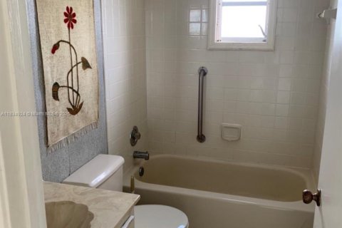 Copropriété à vendre à Lauderhill, Floride: 2 chambres, 96.62 m2 № 1935129 - photo 10